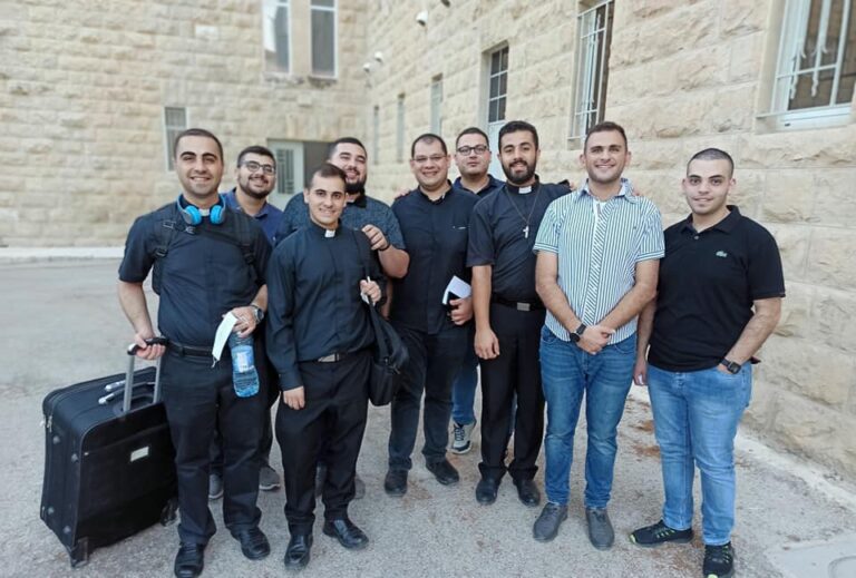خبرة جديدة في سمنير القديس يوسف