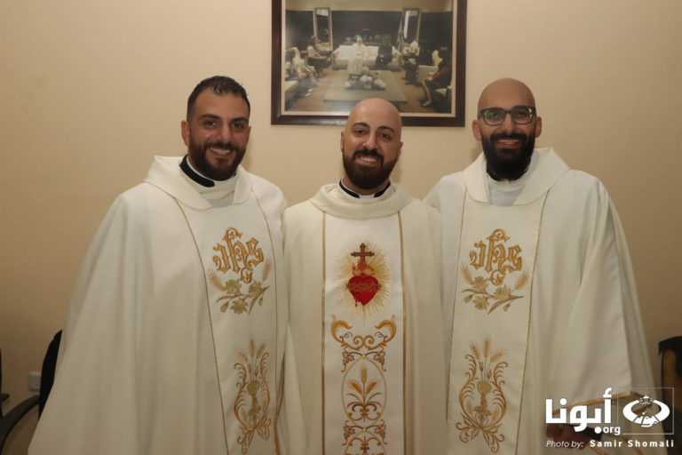 القداديس الإحتفالية الأولى للكهنة الجدد
