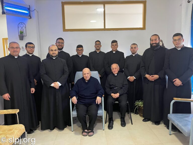 قداس الأحد الثامن والعشرون من زمن السنة في رعية المسيح الفادي – الطيبة