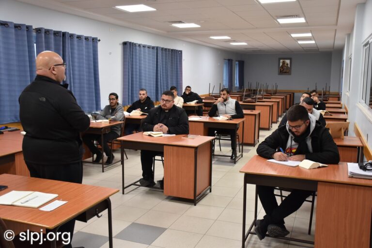 وقفة روحية بمناسبة بدء زمن المجيء وتحضيراً لعيد الميلاد