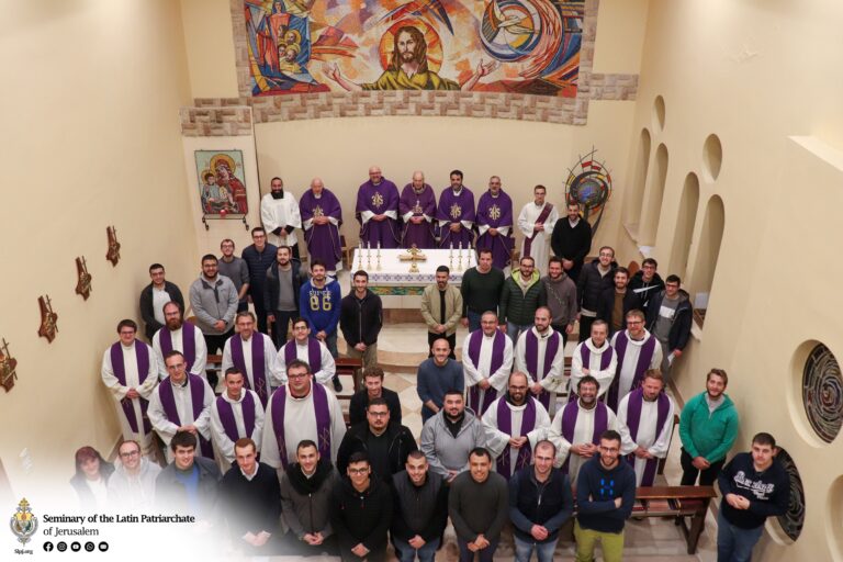 استضافة الكاردينال اوسكار كانتوني ومجموعة من الكهنة والإكليريكيين من مدينة كومو الإيطالية