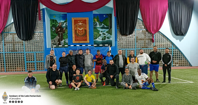 مباراة كرة قدم مع رهبنة الفرنسيسكان