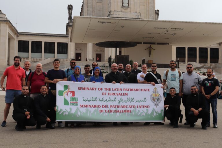 المعهد الإكليريكي يشارك في الأيام العالمية  للشباب في البرتغال