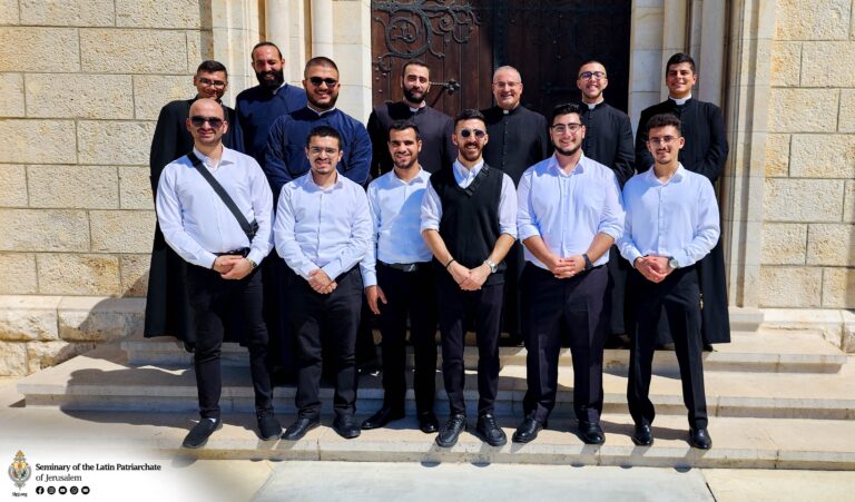 المشاركة في القداس الإلهي في اليوم العالمي للمهاجرين واللاجئين