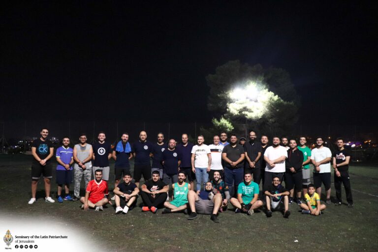 لعبة كرة قدم مع كشّافة المجموعة البابويّة البيتجاليّة