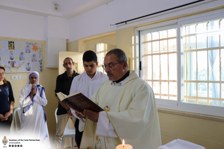 زيارة بيت الأمّ تيريزا للمسنّين