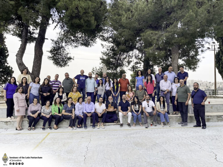 مركز التنشئة الروحيّة يختتم دورة مدخل إلى العهد الجديد